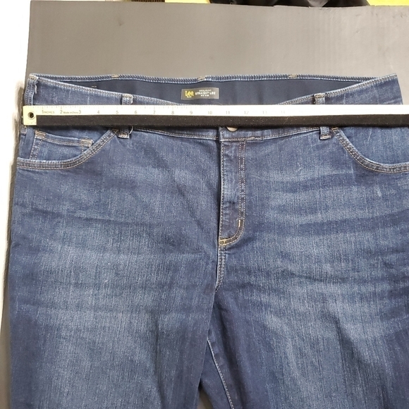 Lee Plus Regular Fit Straight Mid Rise Jeans Flex Motion Women's 32W Petite - Picture 8 of 16